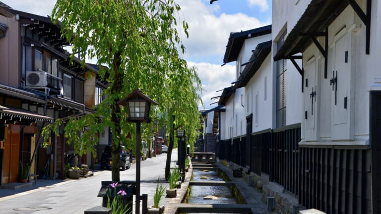 White-walled storehouses along the Setogawa canal in Hida-Furukawa