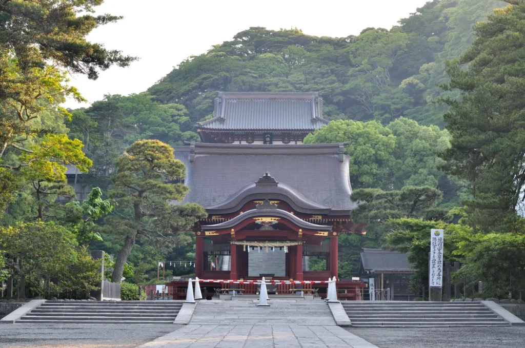 The main hall of Tsurugaoka Hachimangu at the top of its stone steps in Kamakura